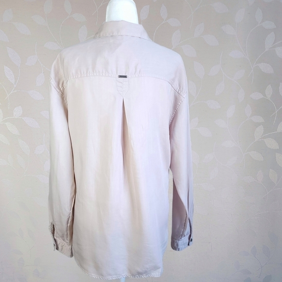 Prana Alda Relaxed Fit Button Down Roll Tab Slub Denim Top Dovetail Beige Large - Picture 10 of 16